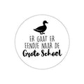 er gaat er eendje naar de grote school
